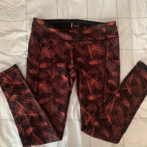 Lucy Performance Leggings Bundle. Size Large. Excellent condition!!!